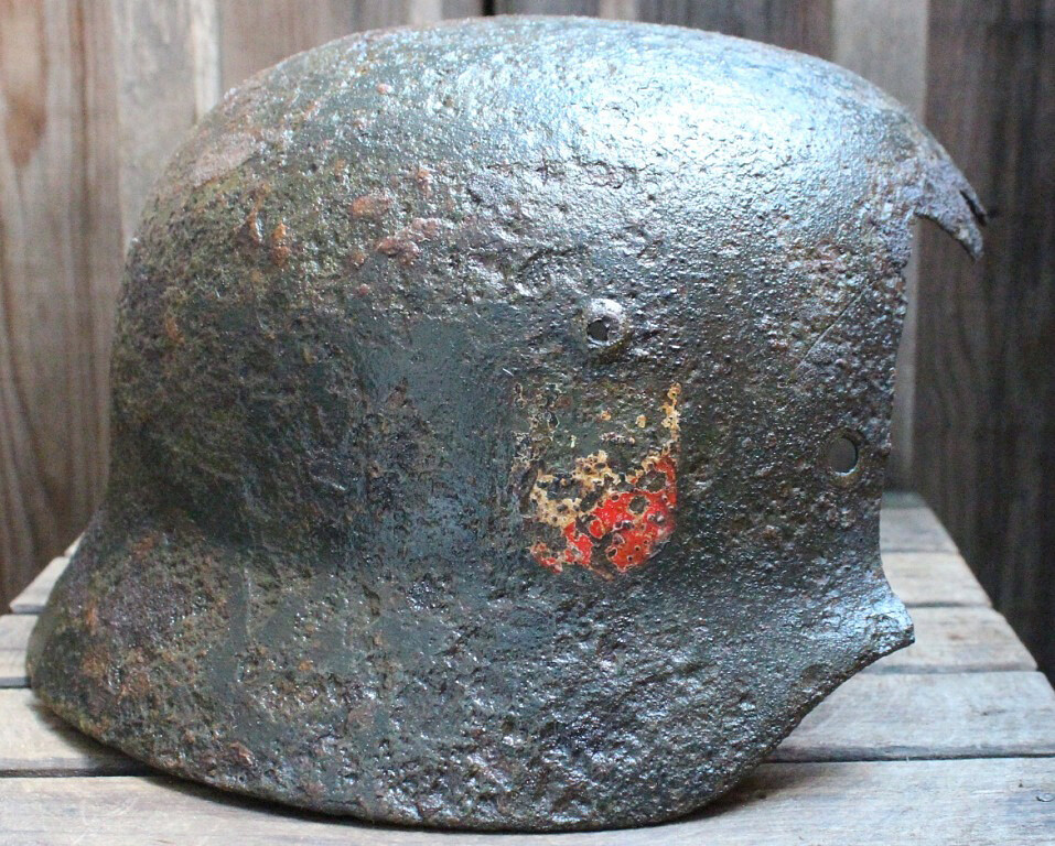 Wehrmacht helmet M35 DD / from Stalingrad