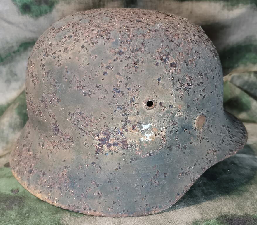 German helmet M35 / from Kaluga