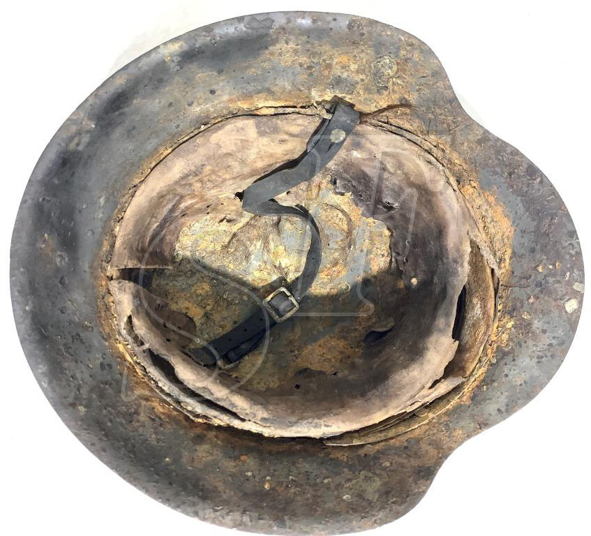 Wehrmacht helmet M42 / from Leningrad