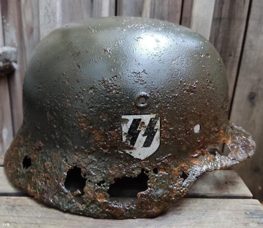 Waffen SS helmet M40 / from Demyansk pocket