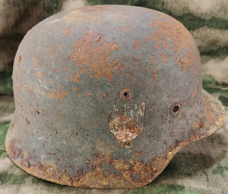 Wehrmacht helmet M35 DD / from Novgorod
