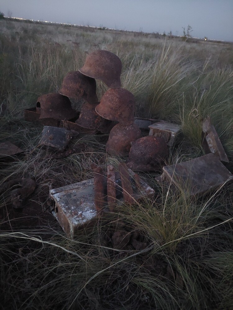 German helmet M40 / from Stalingrad