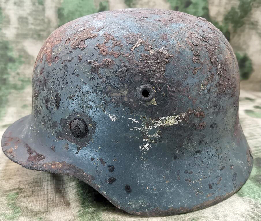 Luftwaffe helmet M35 / from Stalingrad