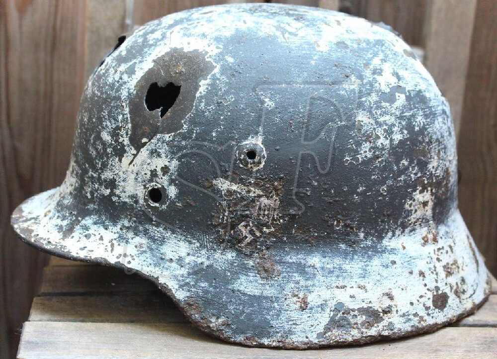 Wehrmacht helmet M35 / from Novgorod