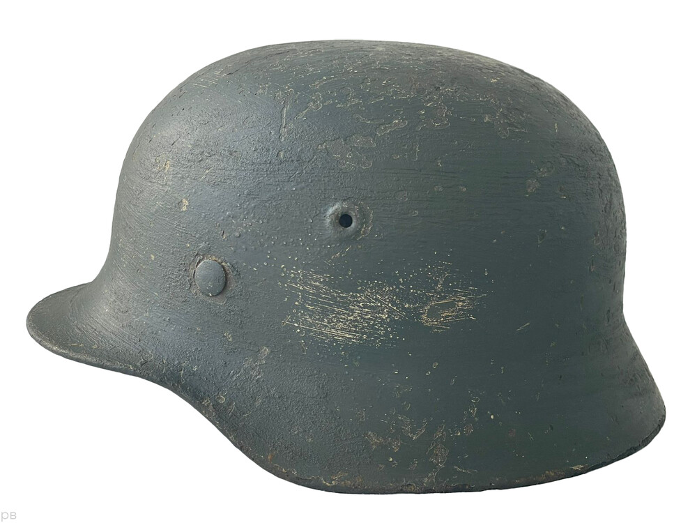 Wehrmacht helmet M40 / from Novgorod