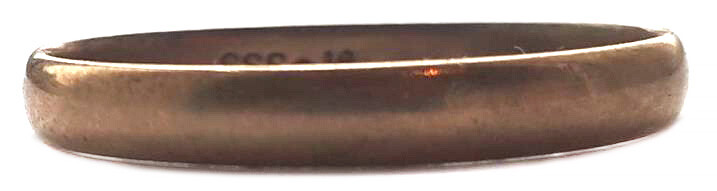 Gold wedding ring / from Pillau
