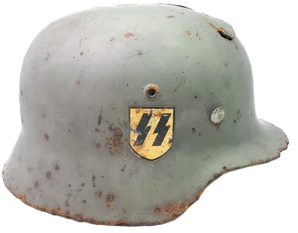 Waffen SS helmet M35 / from Staraya Russa