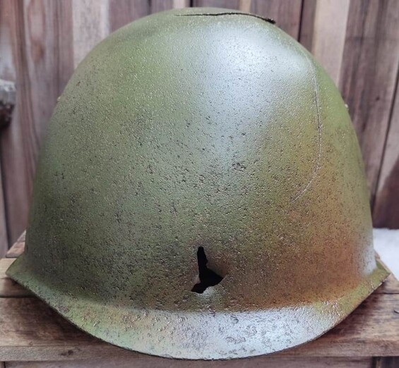 Soviet helmet SSh39 / from Leningrad