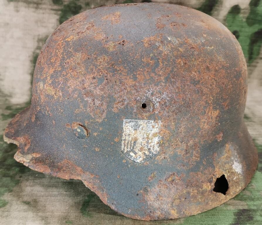 Wehrmacht helmet M40 / from Kursk
