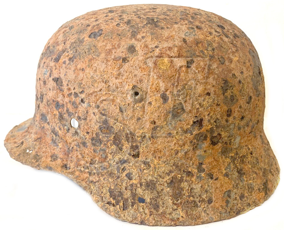 German helmet M40 / from Stalingrad