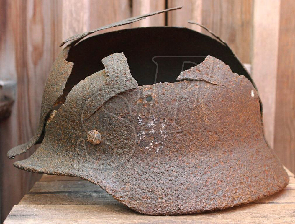 German helmet M40 / from Koenigsberg