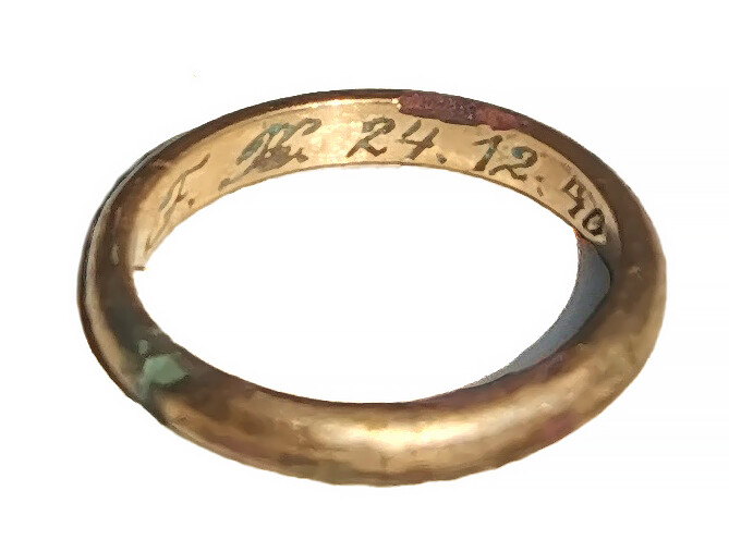German gold-plated wedding ring / from Konigsberg
