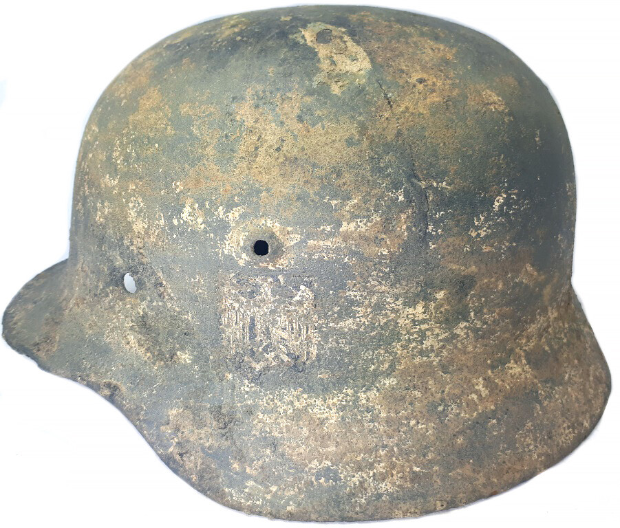 German helmet M40 / from Kursk