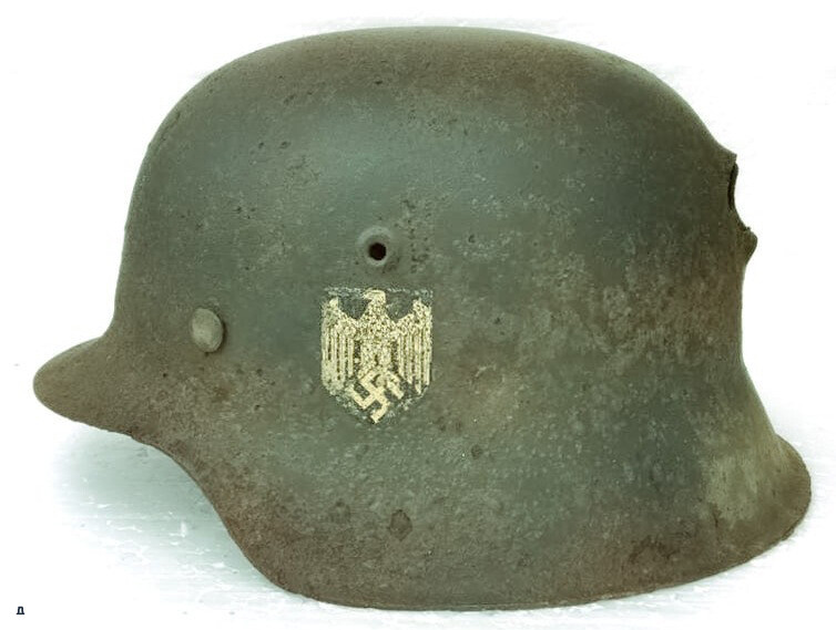 Wehrmacht helmet M42 / from Stalingrad