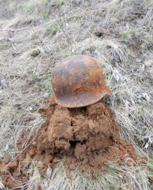 Wehrmacht helmet M35 DD / from Stalingrad