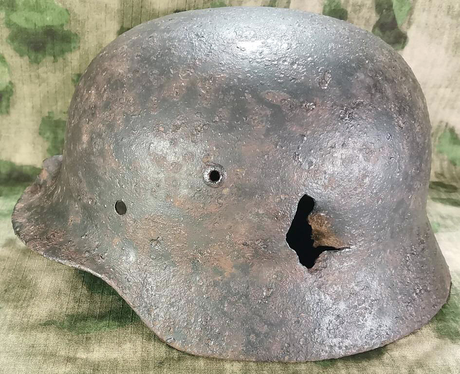 German helmet M35 / from Stalingrad