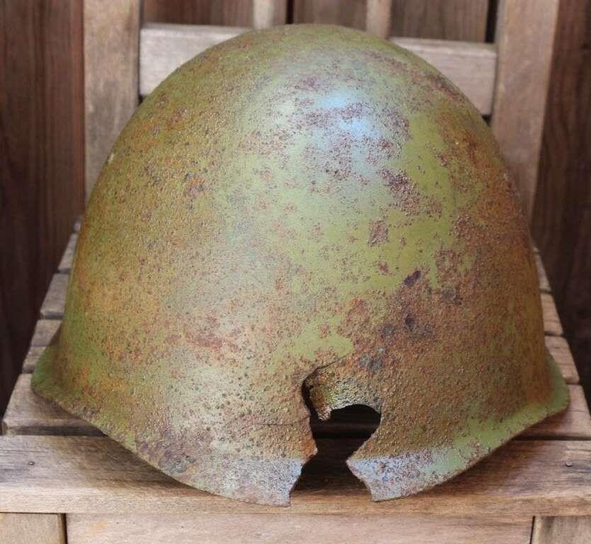 Soviet helmet SSh39 / from Stalingrad