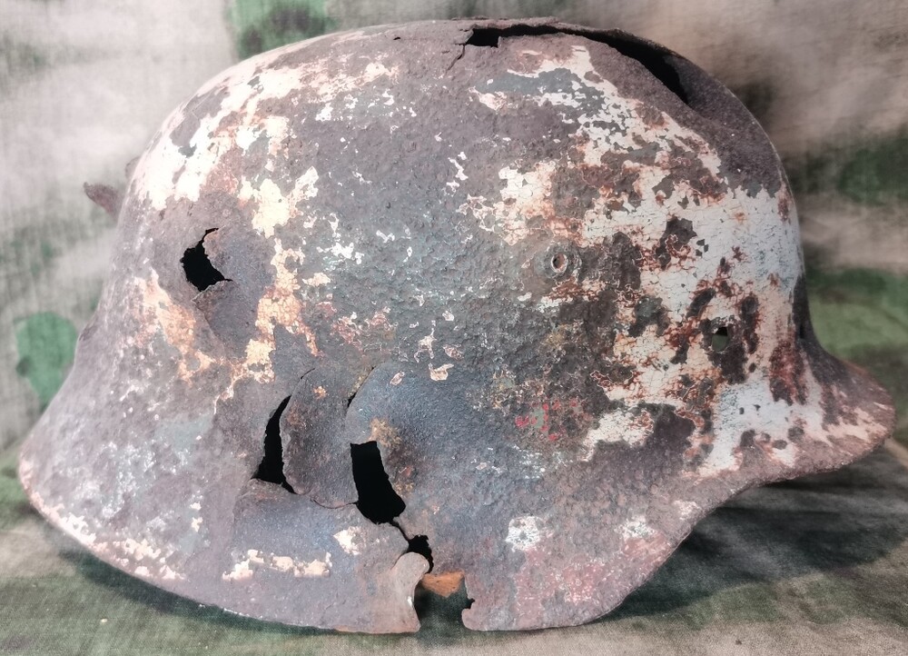 Winter camo German helmet M35 DD