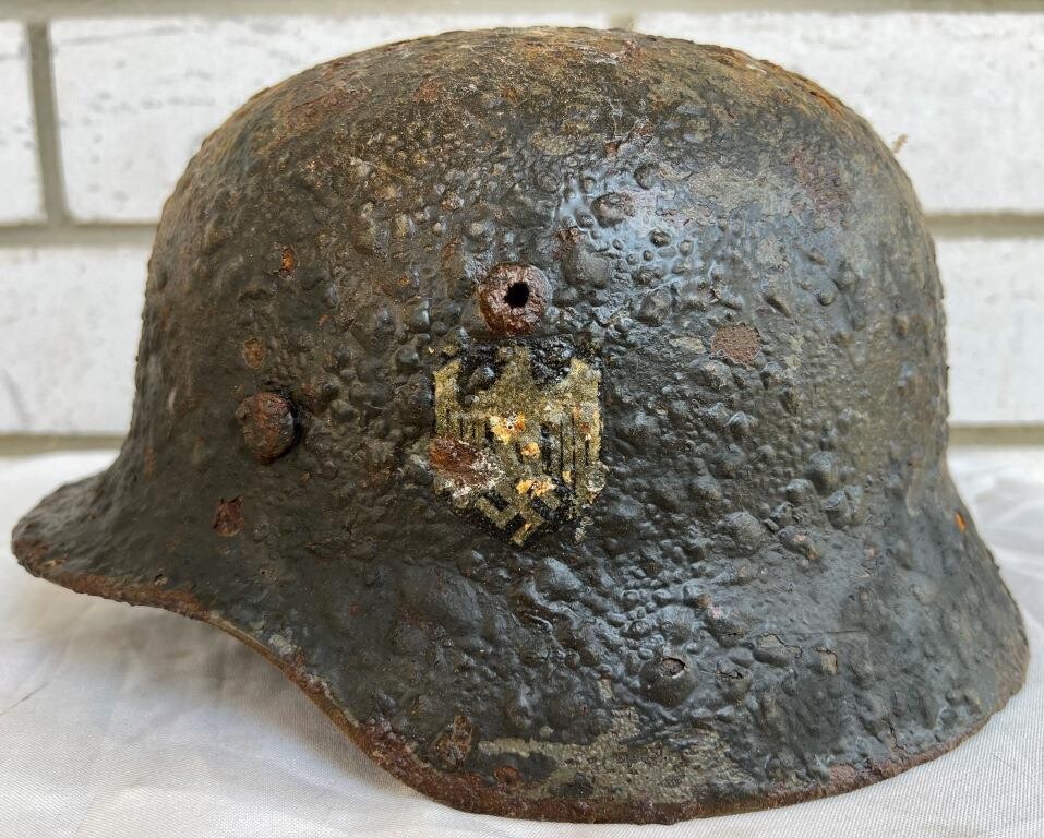 Wehrmacht helmet M35 DD / from Stalingrad
