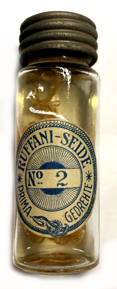 German surgical sutures / from Stalingrad