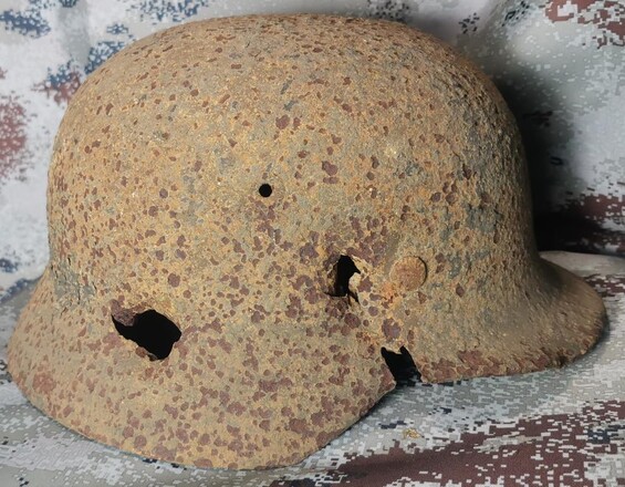 German helmet M40