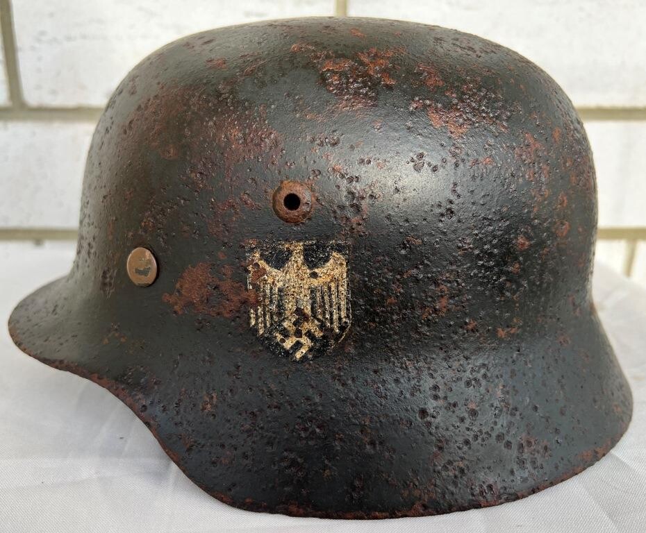 Wehrmacht helmet M35 DD / from Leningrad