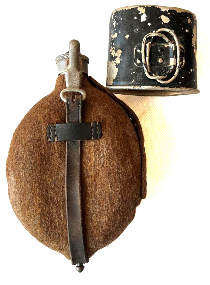 Heer flask and cup / from Karelia