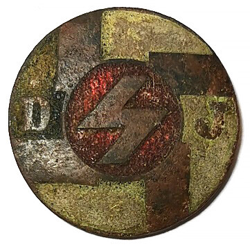 Deutsche Jugend members badge / from Insterburg