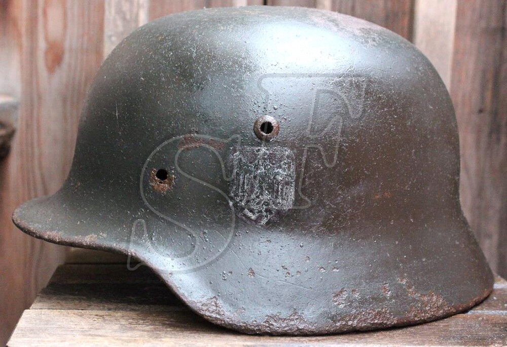 German helmet M35 / from Tver