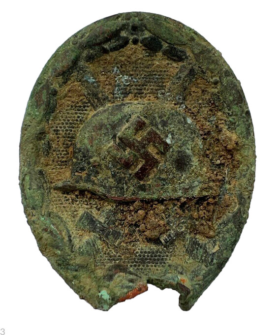 Battle damaged wound badge / from Stalingrad