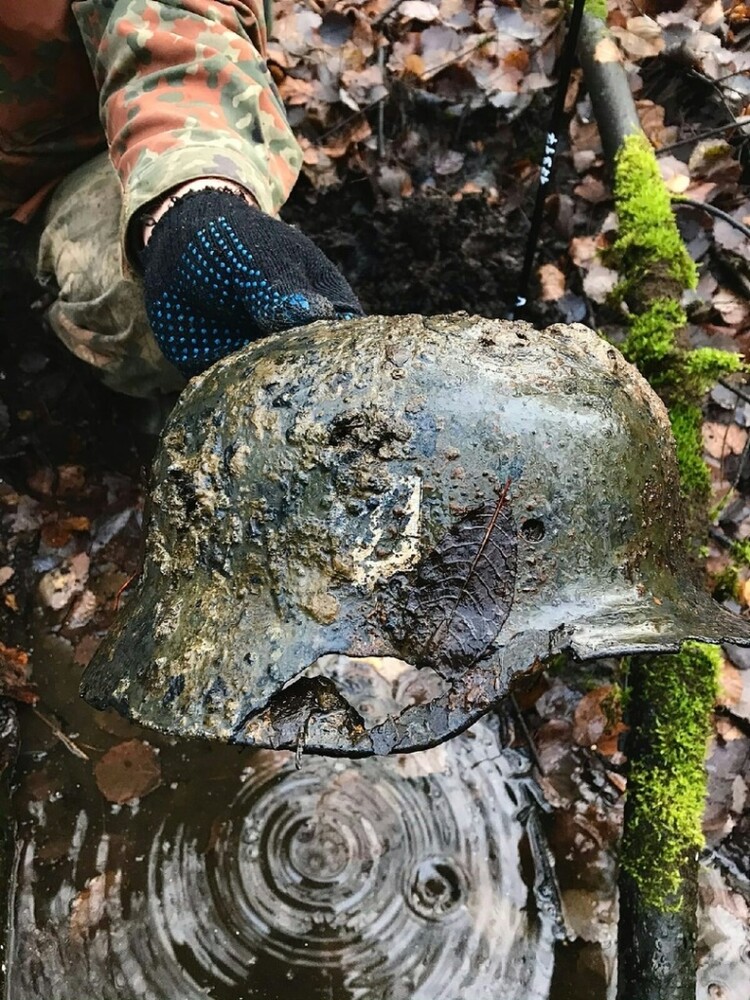 Waffen SS helmet M35 DD