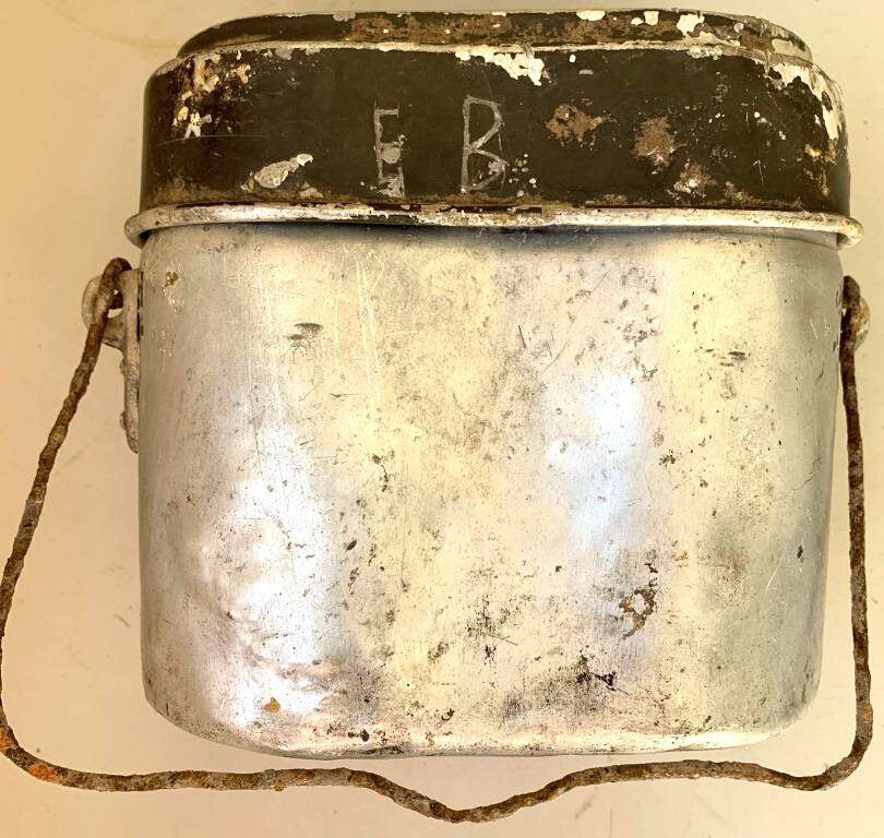 Mess tin / from Leningrad