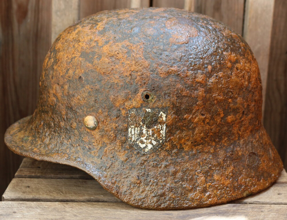Wehrmacht helmet M40 / from Kaluga