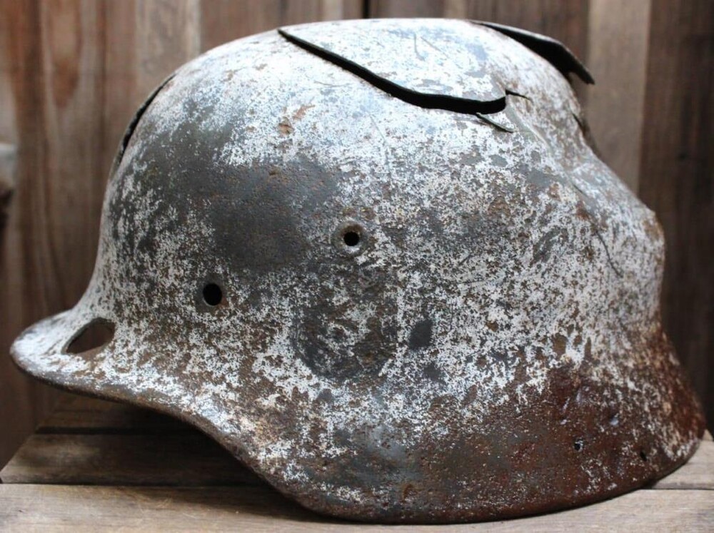 Winter camo German helmet M40 / from Novgorod