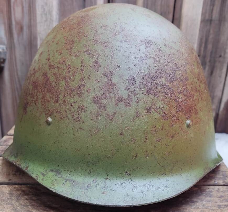 Soviet helmet SSh40 / from Leningrad