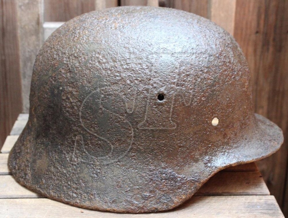 German helmet M40 / from Stalingrad