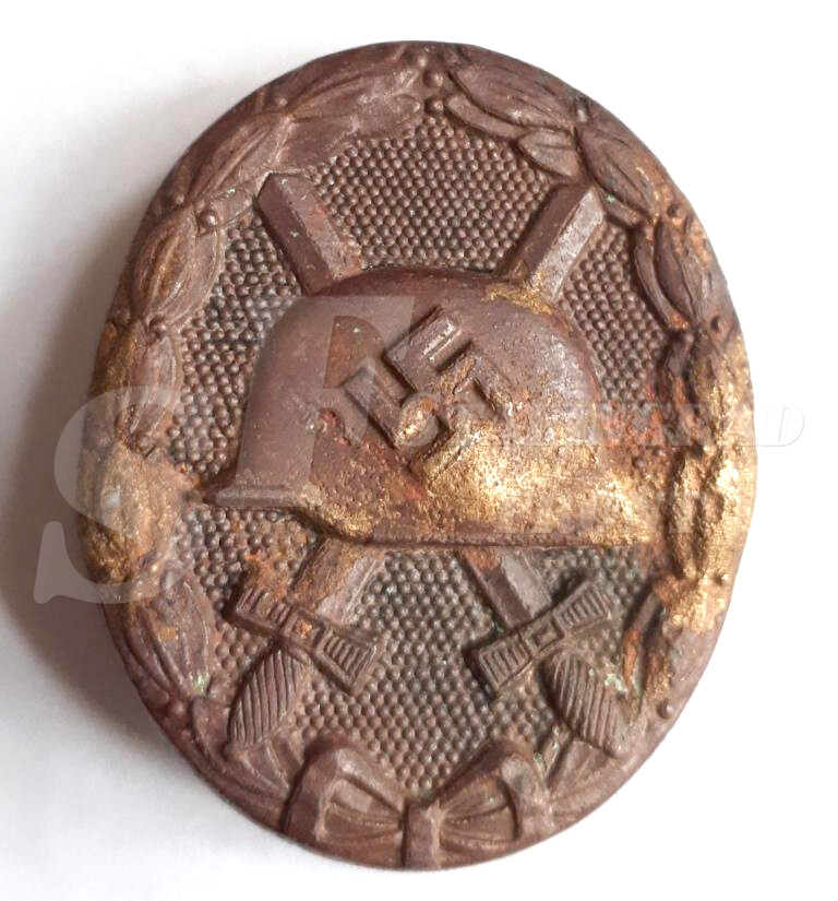 Wound Badge from “airport Pitomnik”