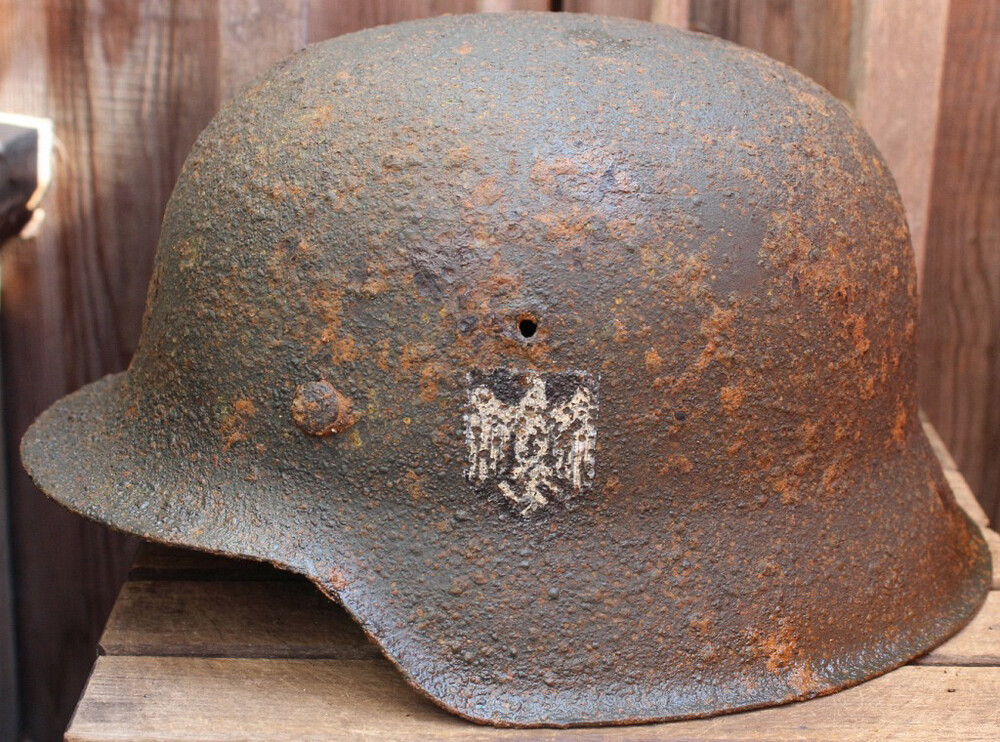 Wehrmacht helmet M42 / from Smolensk