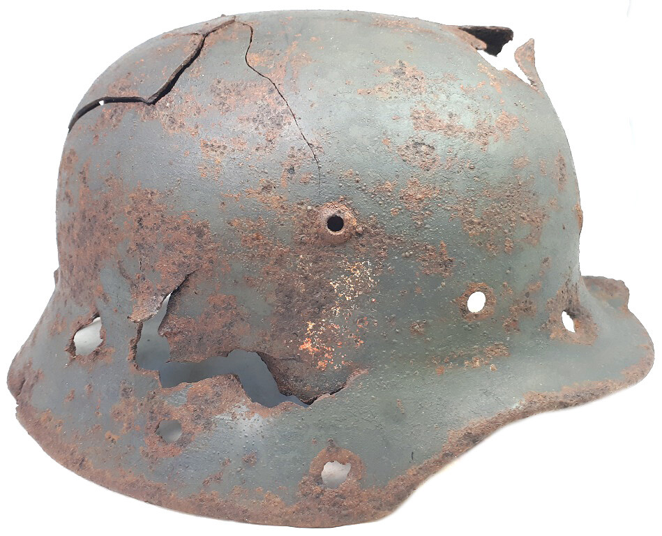 Wehrmacht helmet M35 DD / from Stalingrad