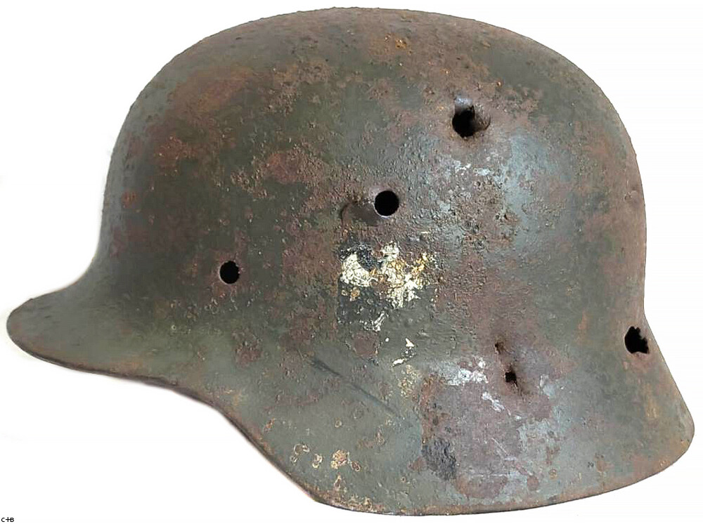 Wehrmacht helmet M35 DD / from Stalingrad