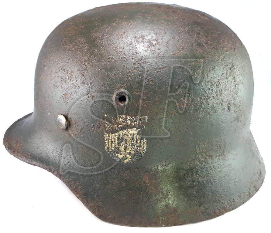 Wehrmacht helmet M40 / from Stalingrad