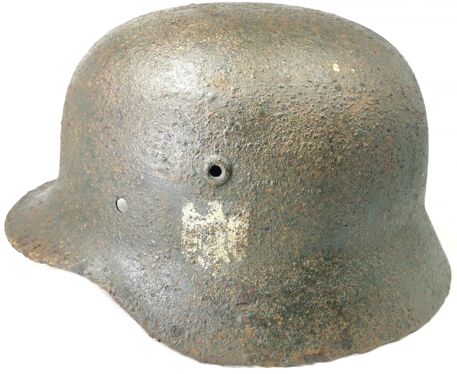 Wehrmacht helmet M40 / from Stalingrad