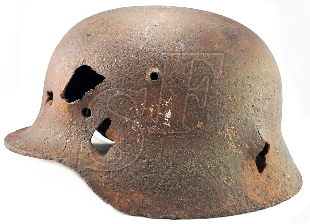 German helmet M35 / from Stalingrad