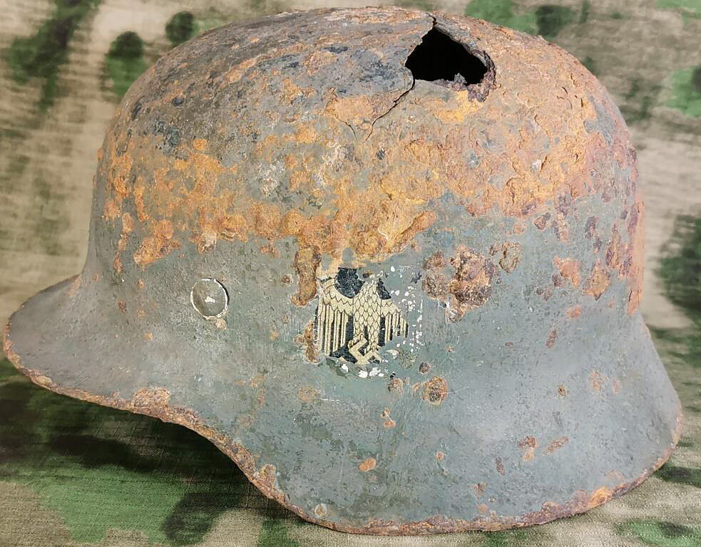 Wehrmacht helmet M35 DD / from Stalingrad