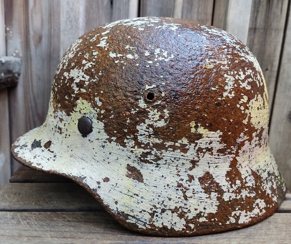 Winter camo German helmet M35 / from Leningrad