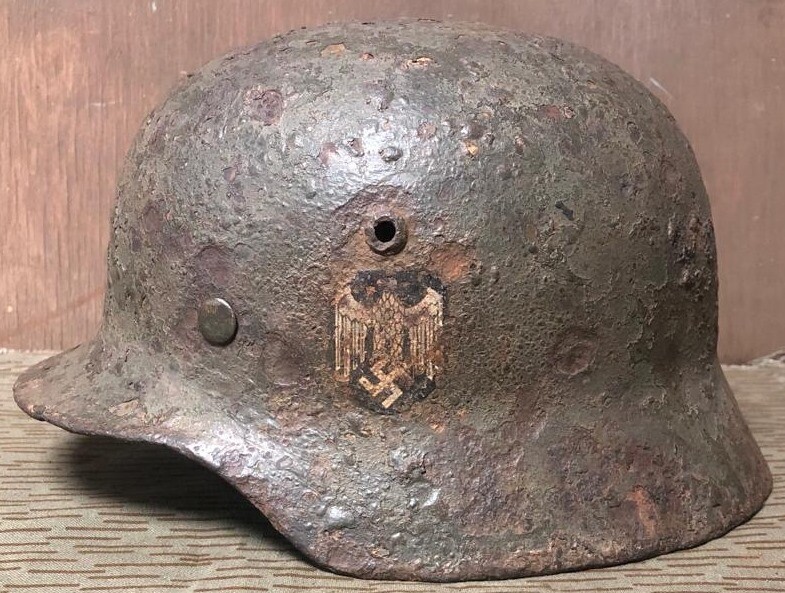 Wehrmacht helmet M35 DD / from Novgorod