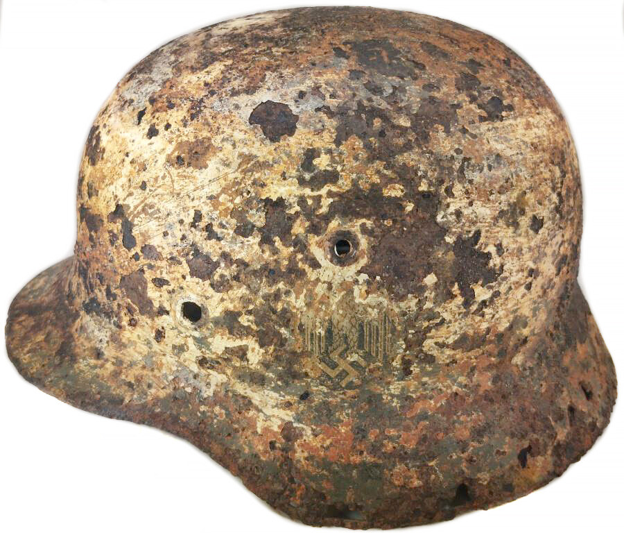 Winter camo Wehrmacht helmet M40 / from Leningrad