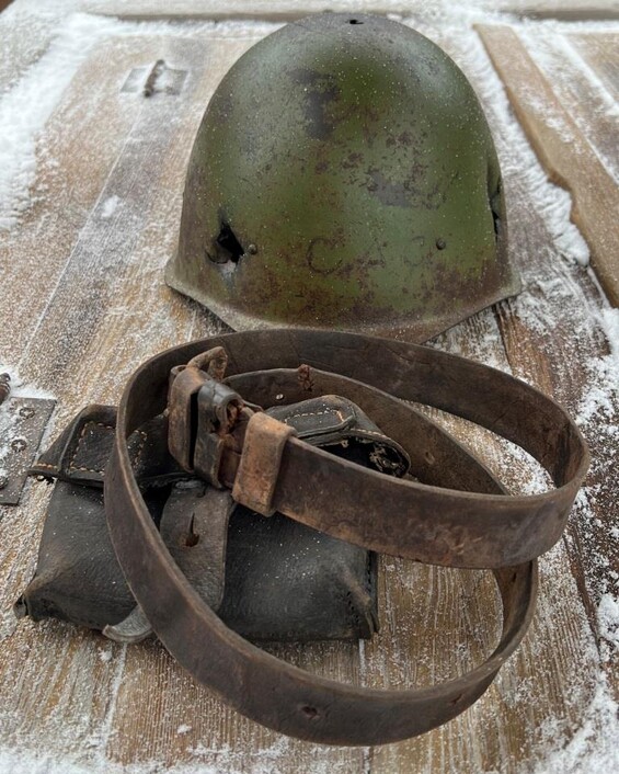 Set with Soviet helmet SSh40 / from Novgorod