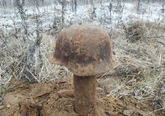German helmet M35 / from Leningrad