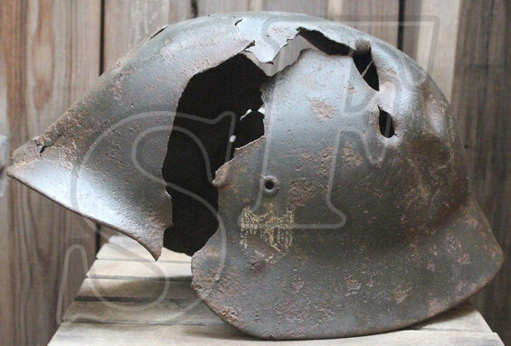Wehrmacht helmet М40 / from Velikiye Luki